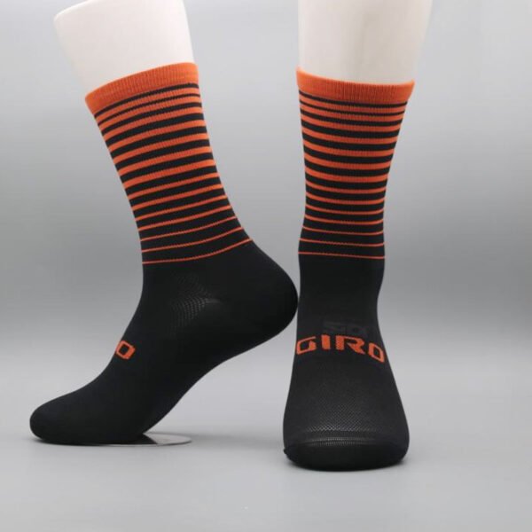 Calcetines de Ciclismo con Compresion Logo GIRO Lineas Par - Imagen 2