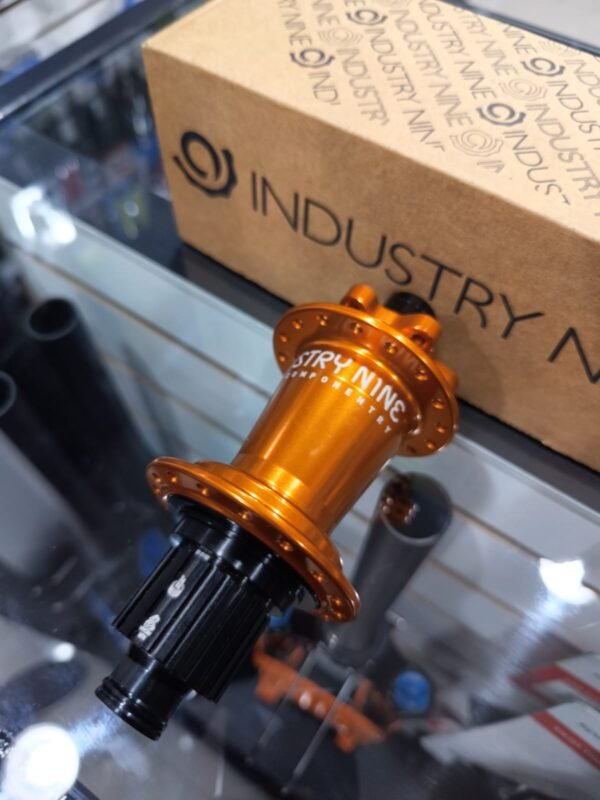 Maza Trasera Industry Nine Hydra Classic MTB 12×148 mm 32 Huecos Orange Shimano Micro Spline 12v - Imagen 3