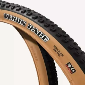 Llanta Maxxis Alambrada Rekon Race 29"×2.25 60 TPI  Marrón