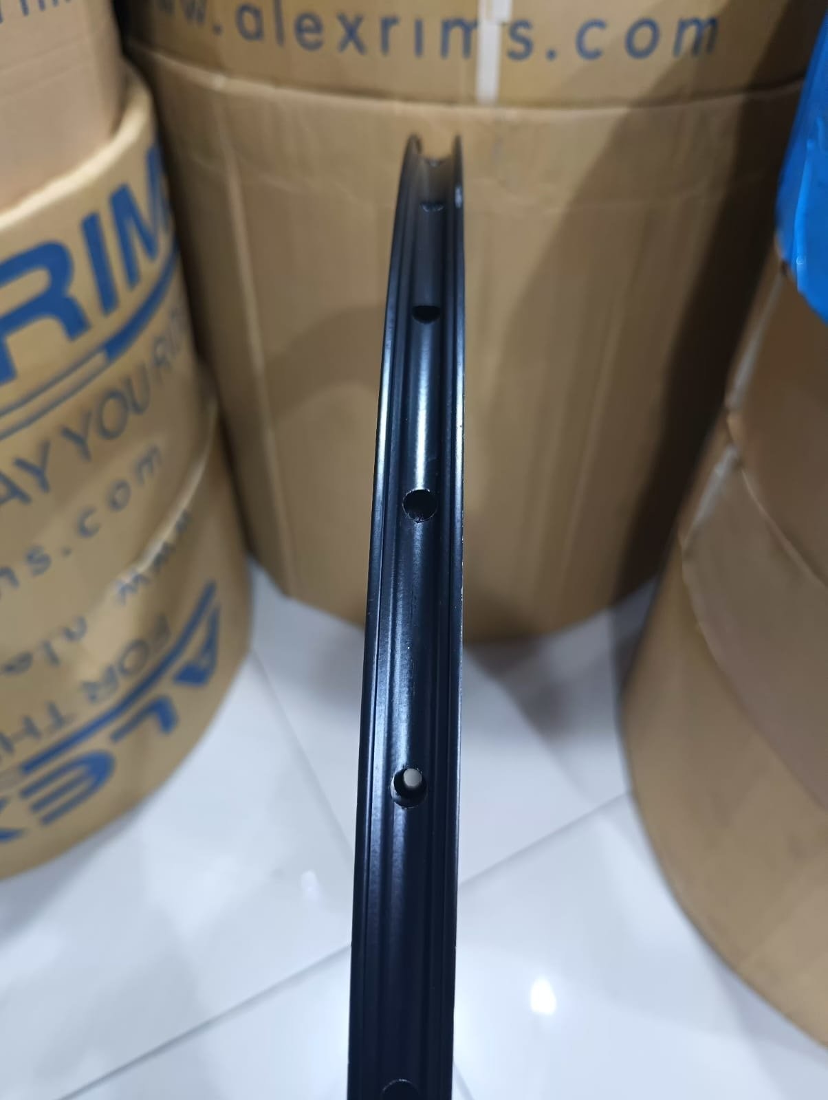 Aro de Ruta 700C Aerolite Modelo Pegasus Perfil 42mm 32H - Imagen 3